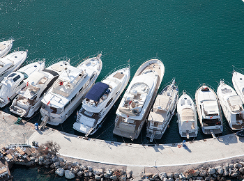 Seaphria Yachts arbeiten mit ausgewählten Partnern zusammen und schlagen Ihnen die besten Routen vor.