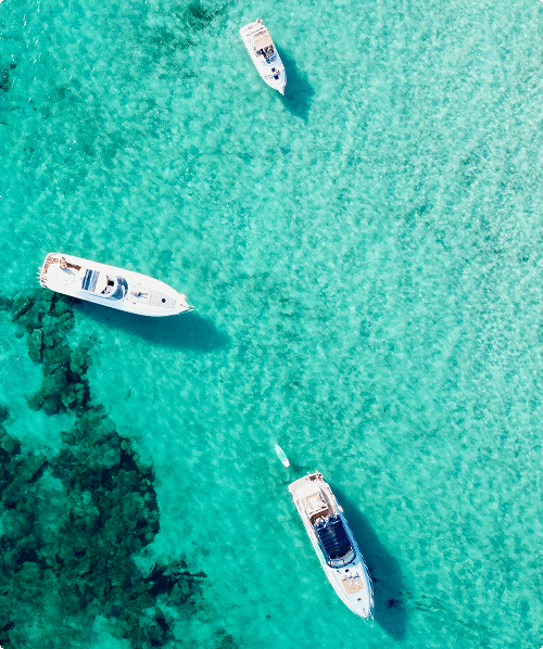 In einem persönlichen Gespräch besprechen wir Ihre Wünsche für Ihren Yachturlaub und geben Ihnen Vorschläe für passende Boote und Routen.