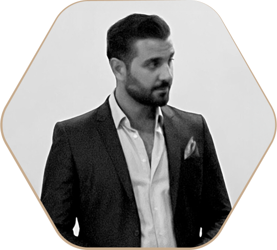 Deniz Yurtsever ist erfahrener Vertriebsmanager & Yachtbroker mit über einem Jahrzehnt Erfahrung in der Yachtcharterbranche.
